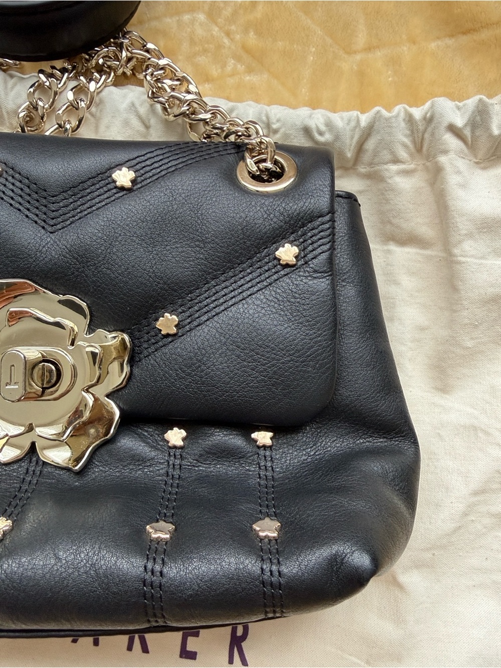 Ted Baker Black Leather Shoulder Bag with Gold Floral Turn-Lock - Picture 2 of 10
